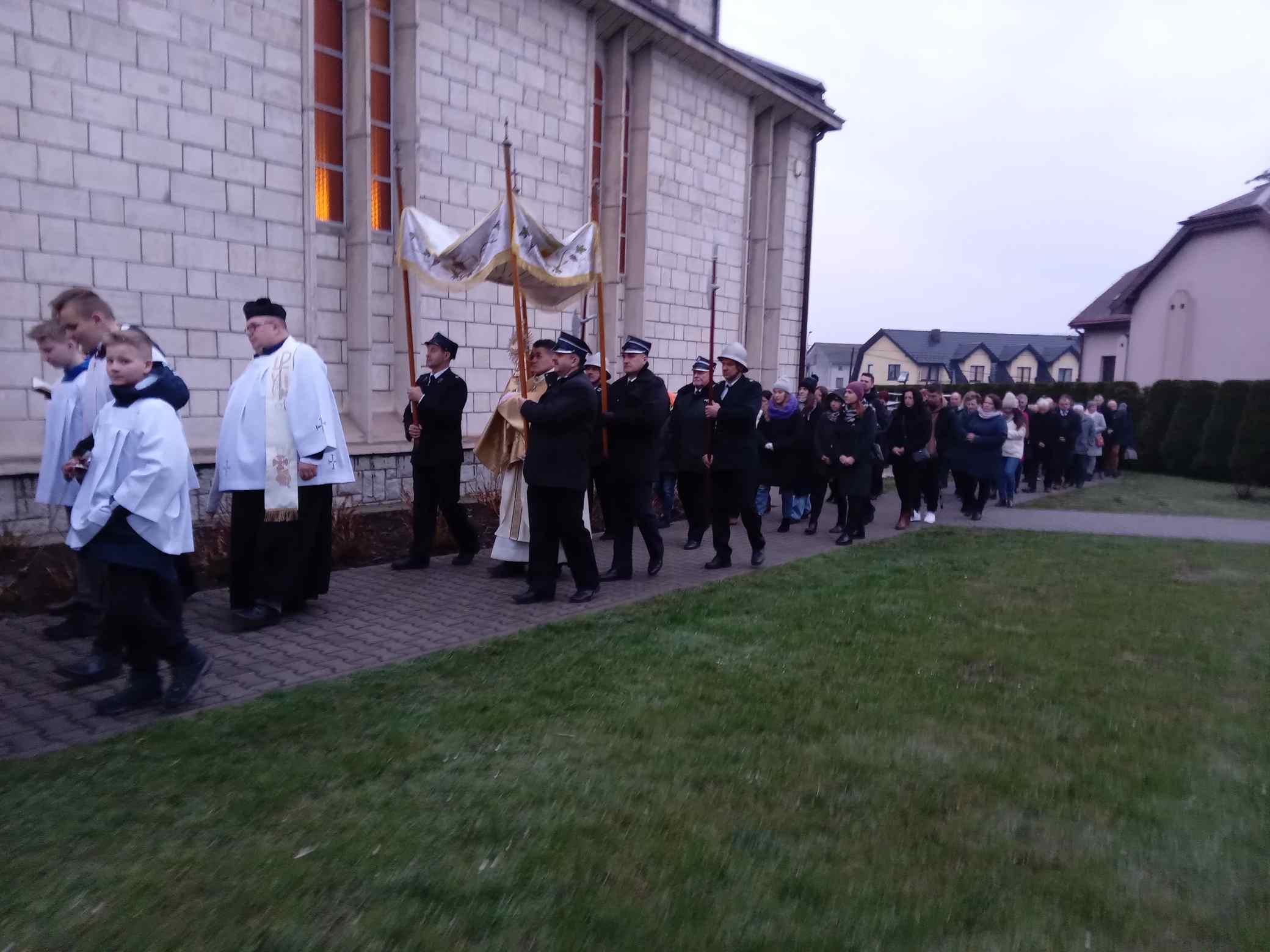 Read more about the article Chrystus Zmartwychwstał ! ALLELUJA !